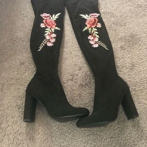 Steve Madden Black Suede Boots
